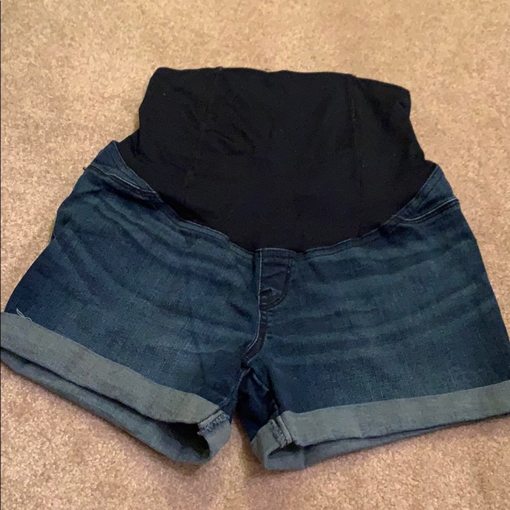 Maternity shorts